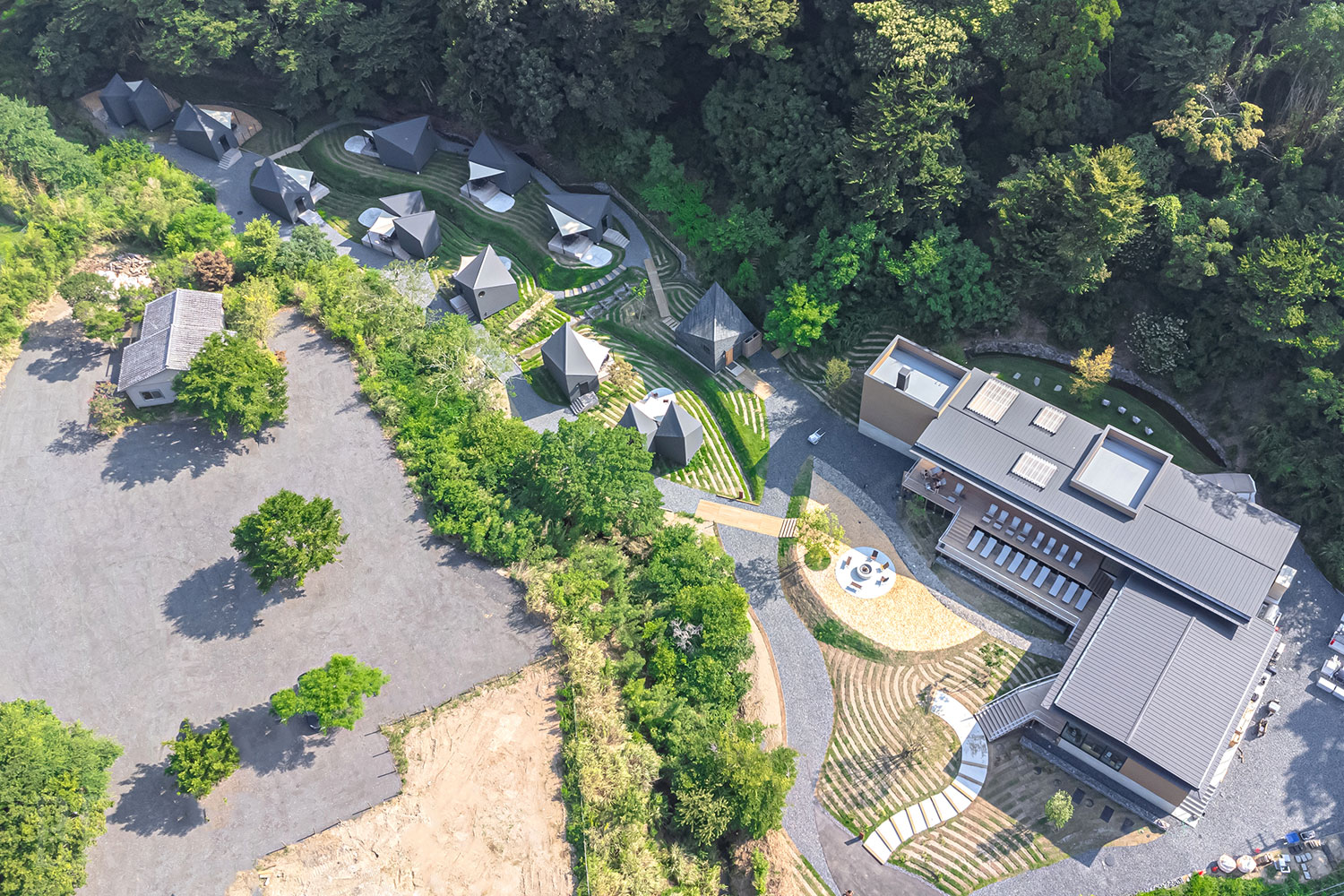 サトヤマテラス外観2